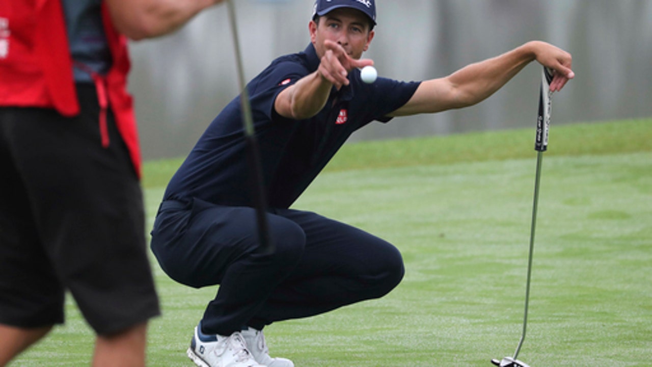Journeyman leads Australian Open by 1 shot after 2nd round